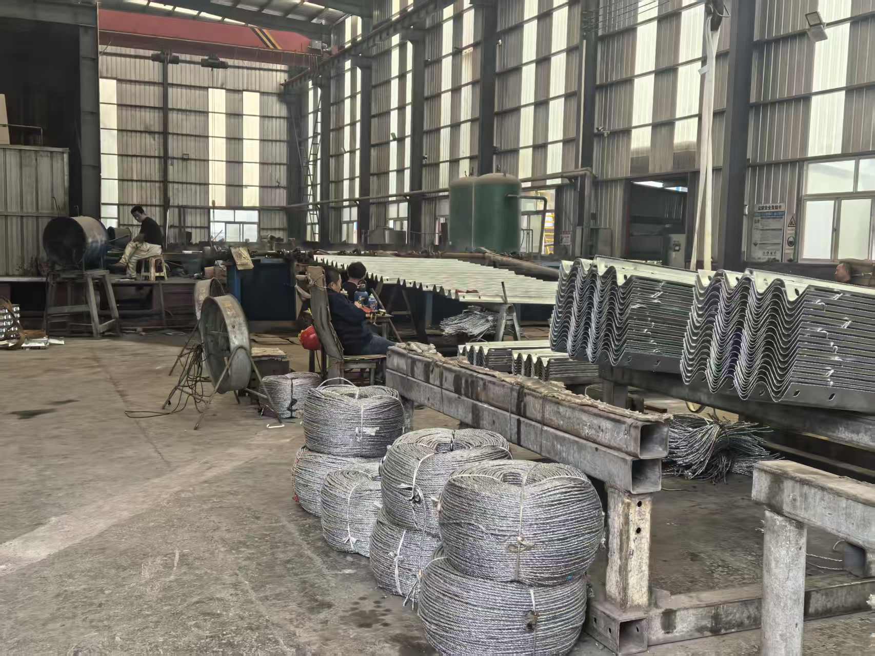 泰安市环氧锌基波形护栏三波波形护栏 - 方案